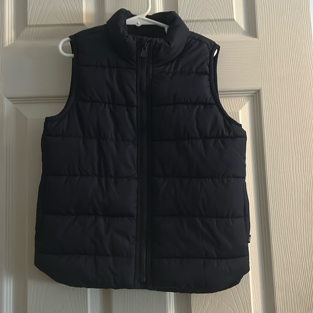 Kids Gap size 5 puffer vest